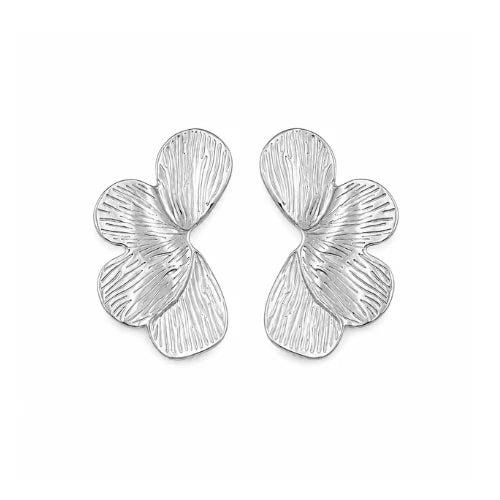 Brincos Femininos Dourados com Design Orgânico de Pétalas