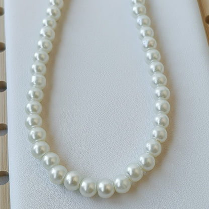 Colar Feminino em Aço com Pérolas Clássicas e Elegantes 8mm