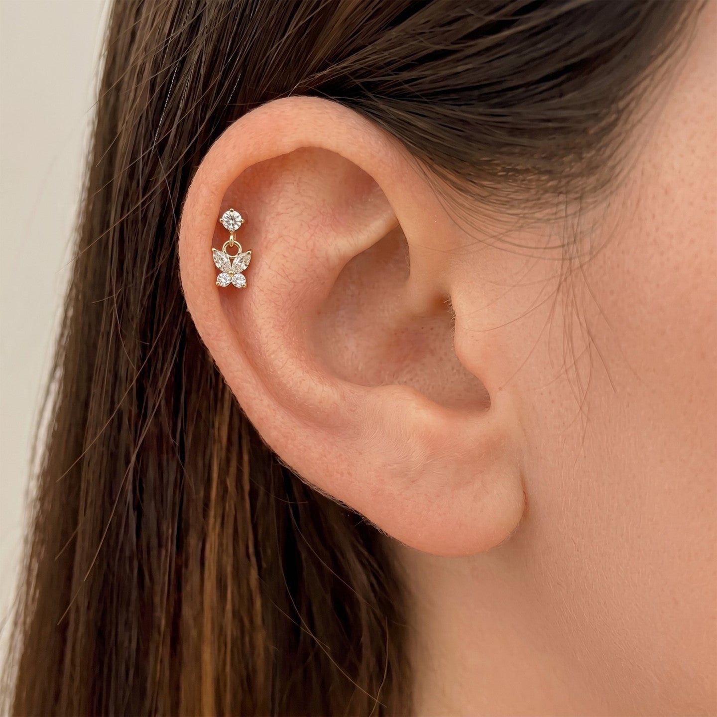 Piercing Feminino em Aço Dourado com Borboleta e Zircônia