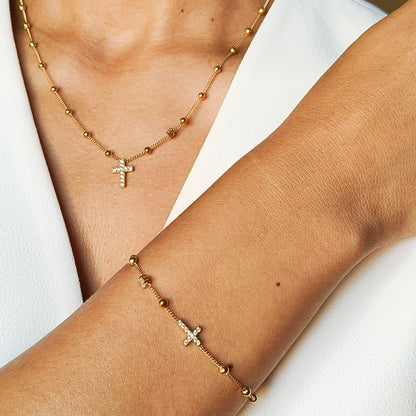 Conjunto Dourado em Aço com Cruz Cravejada